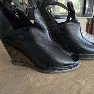 Ariat Black Wedge Heel Sandals